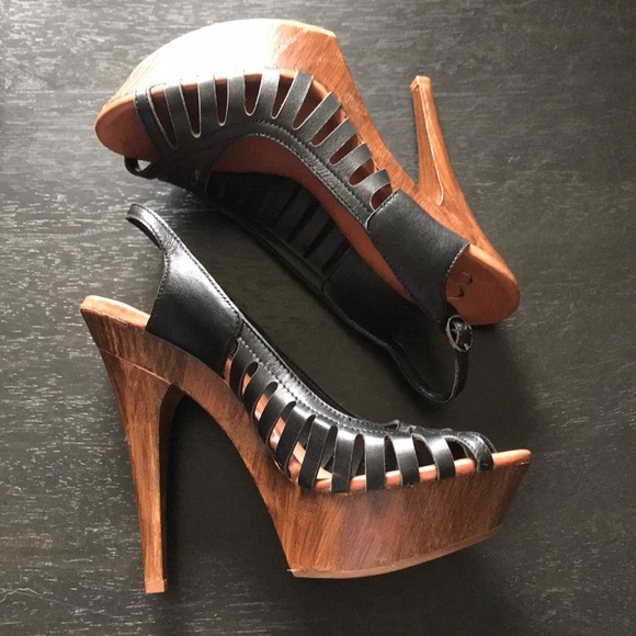 Jessica Simpson Stilettos 👠 - Picture 9 of 10